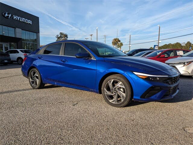 2025 Hyundai Elantra SEL Convenience FWD