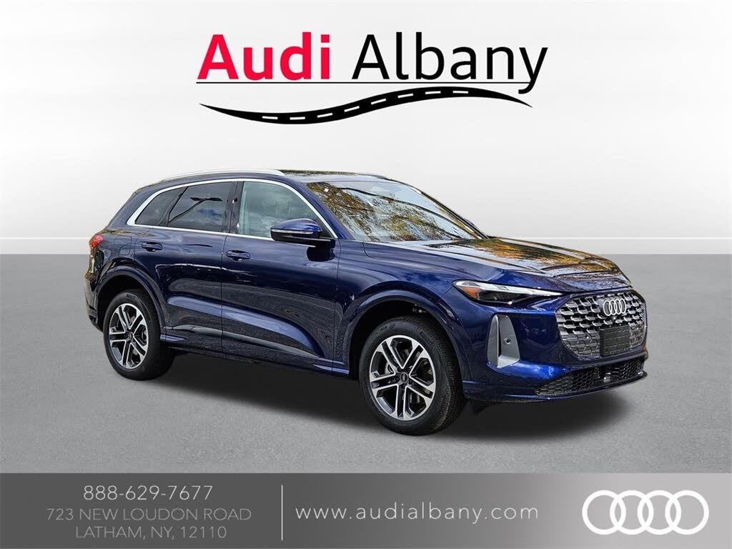 2025 Audi Q5 quattro Premium 40 TFSI