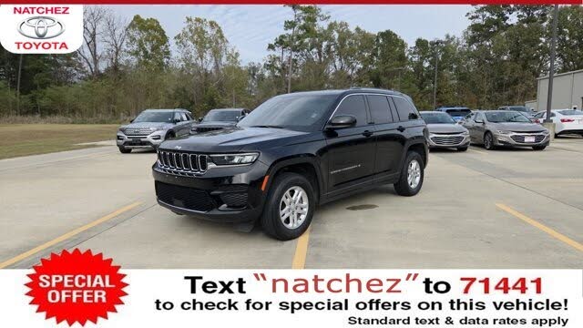 2023 Jeep Grand Cherokee Laredo 4WD