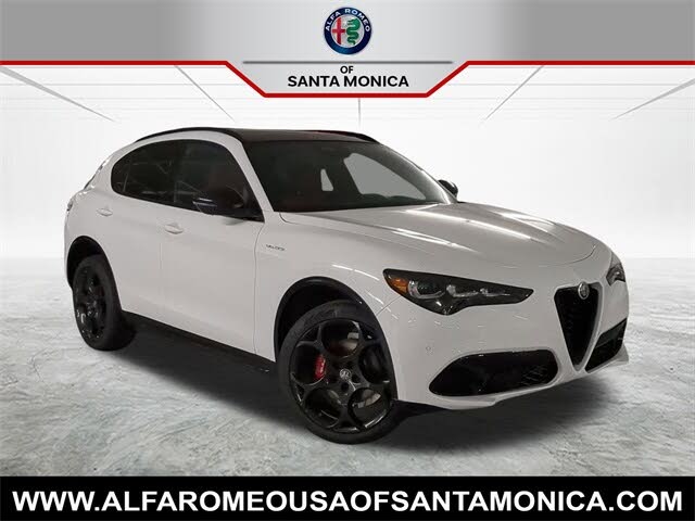 2025 Alfa Romeo Stelvio