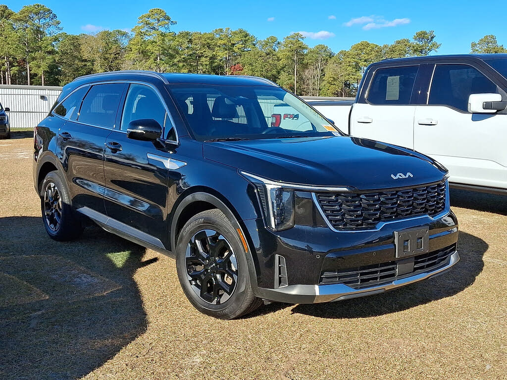 2024 Kia Sorento S FWD