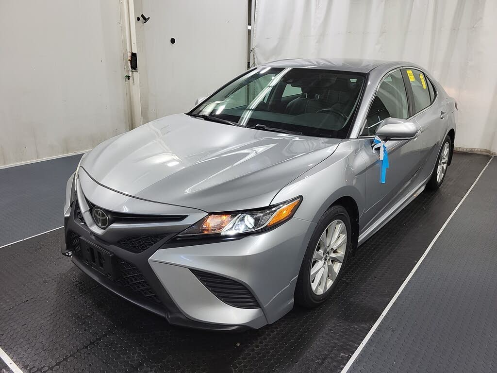 2020 Toyota Camry SE FWD