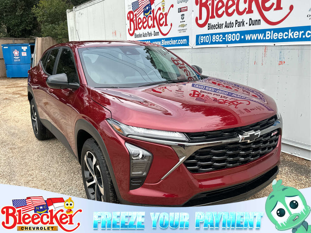 2025 Chevrolet Trax RS with 1RS FWD