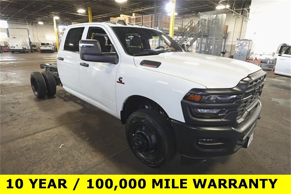 2026 RAM 3500 Chassis Tradesman Crew Cab LB DRW 4WD