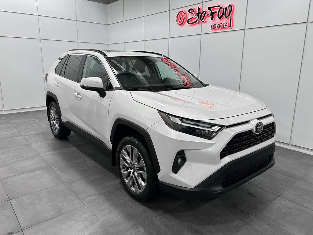 2022 Toyota RAV4 XLE AWD