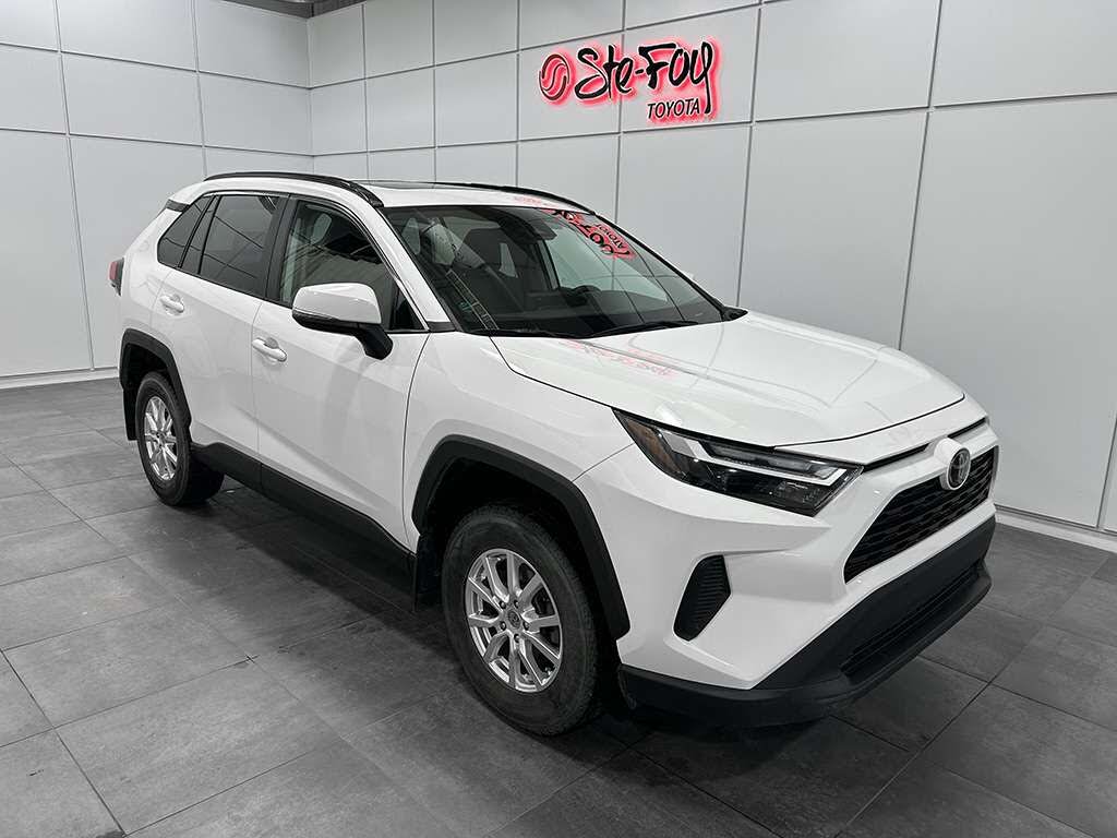 Toyota RAV4 XLE AWD 2022