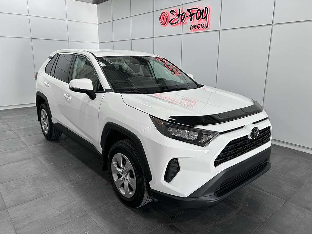 2022 Toyota RAV4 LE FWD