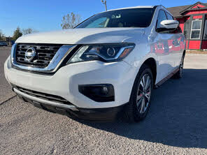 Nissan Pathfinder SV FWD