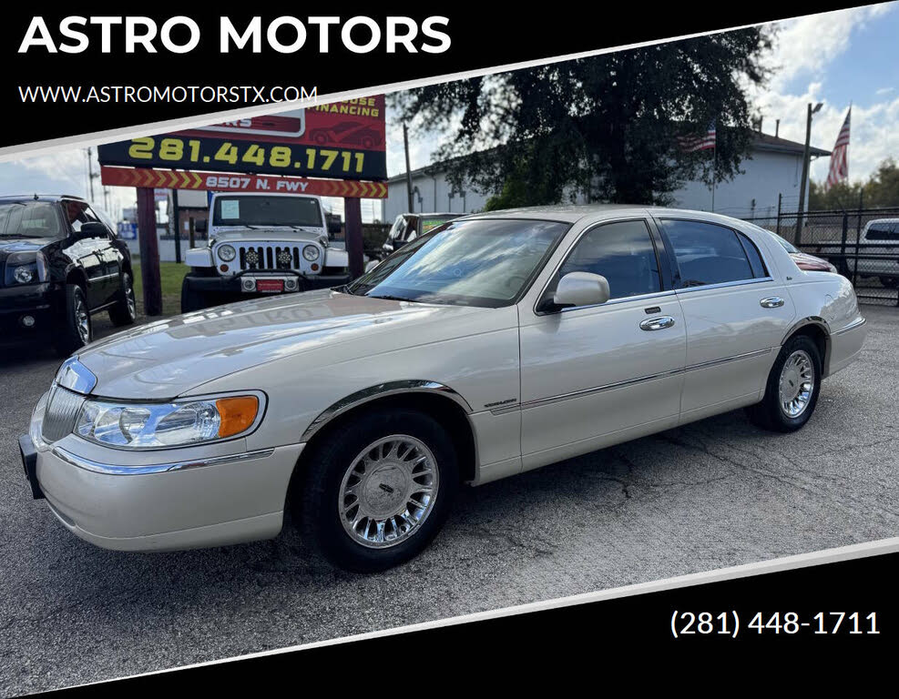 2000 Lincoln Town Car Cartier