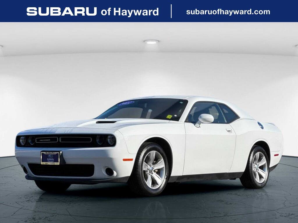 2021 Dodge Challenger SXT RWD