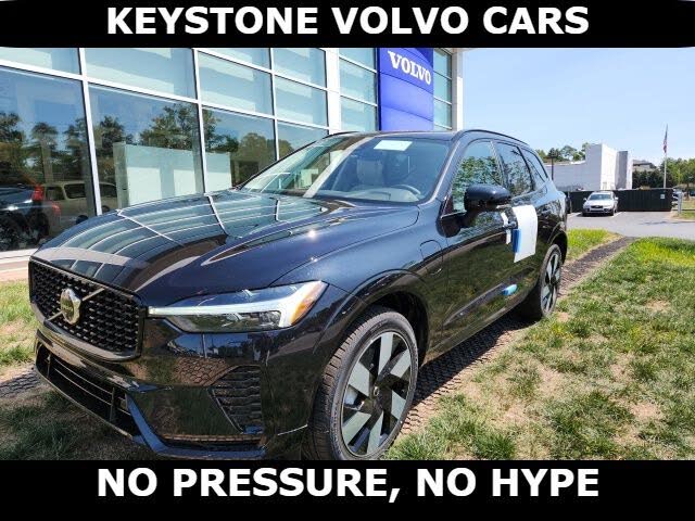 2025 Volvo XC60 Recharge T8 Plus Dark Theme eAWD