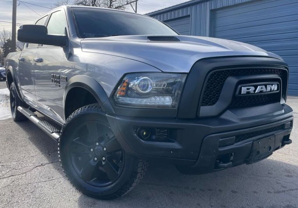 2019 RAM 1500 Classic SLT Crew Cab 4WD