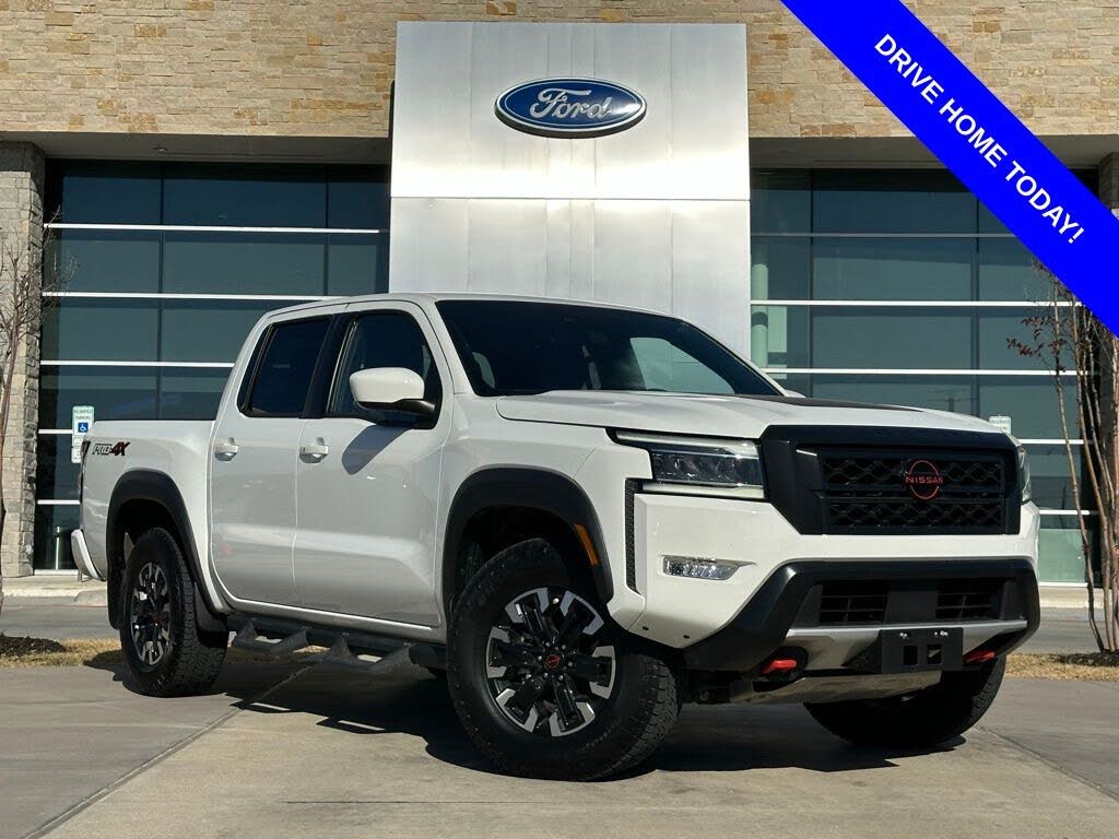 2023 Nissan Frontier PRO-4X Crew Cab 4WD