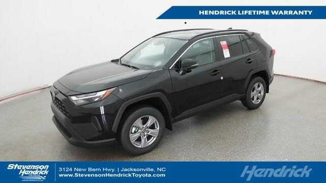 2025 Toyota RAV4 XLE FWD