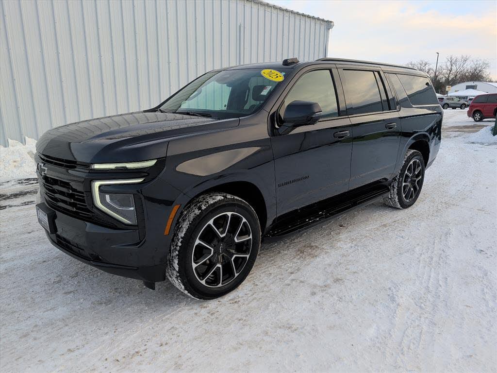 2025 Chevrolet Suburban RST 4WD