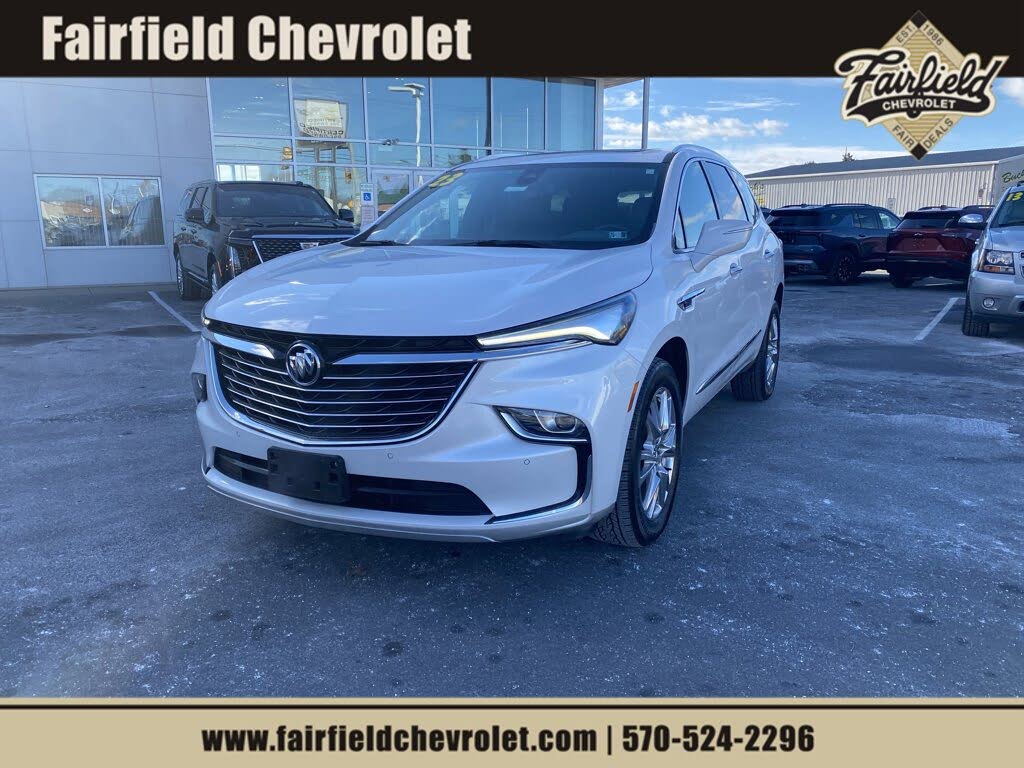 2023 Buick Enclave Essence AWD