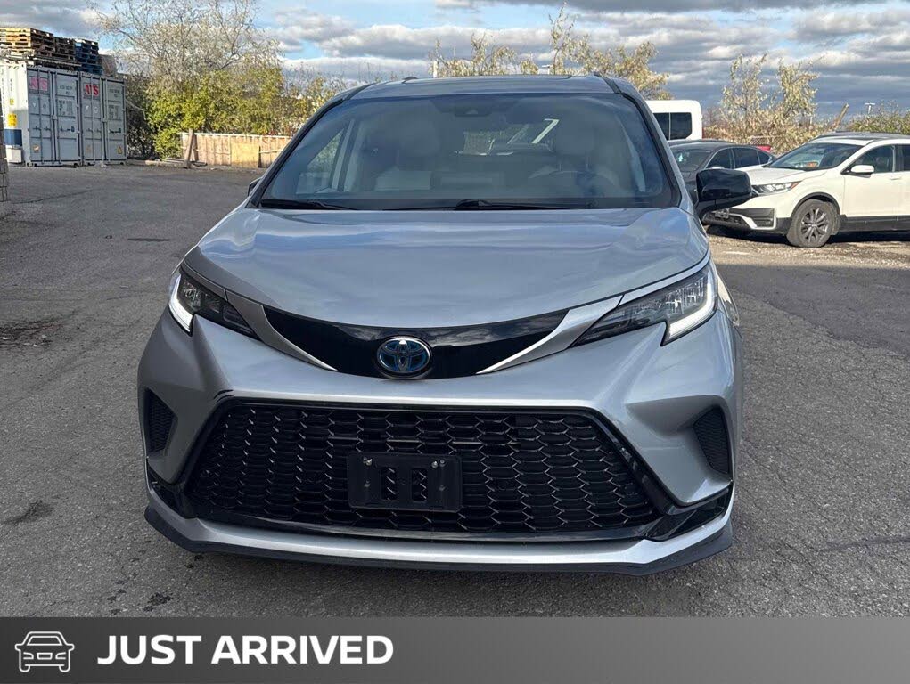 2024 Toyota Sienna XSE 7-Passenger AWD