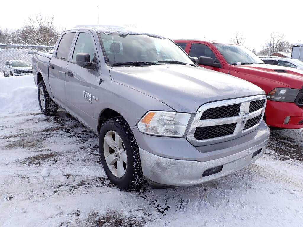2023 RAM 1500 Classic SLT Crew Cab 4WD