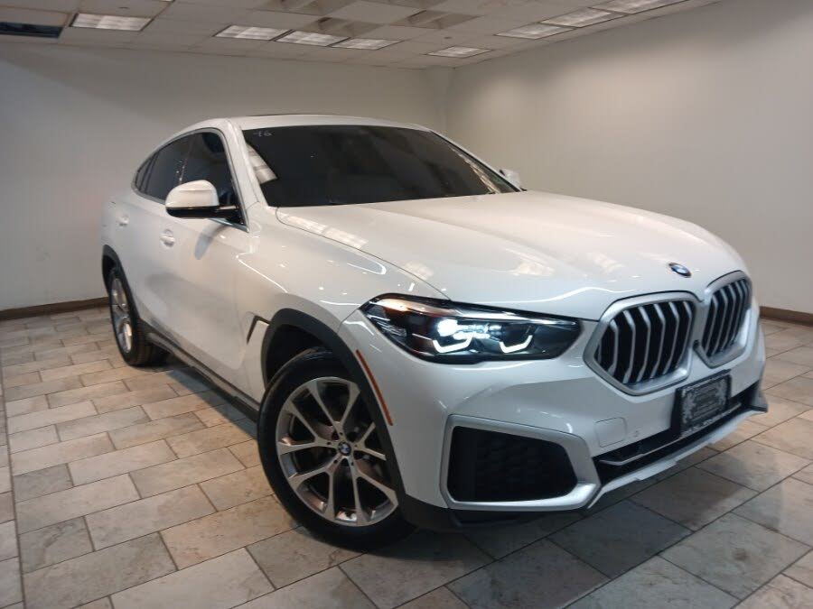 2022 BMW X6 xDrive40i AWD