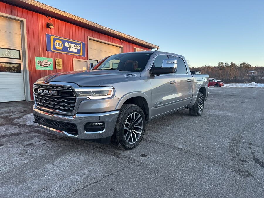 2025 RAM 1500 Limited Crew Cab 4WD