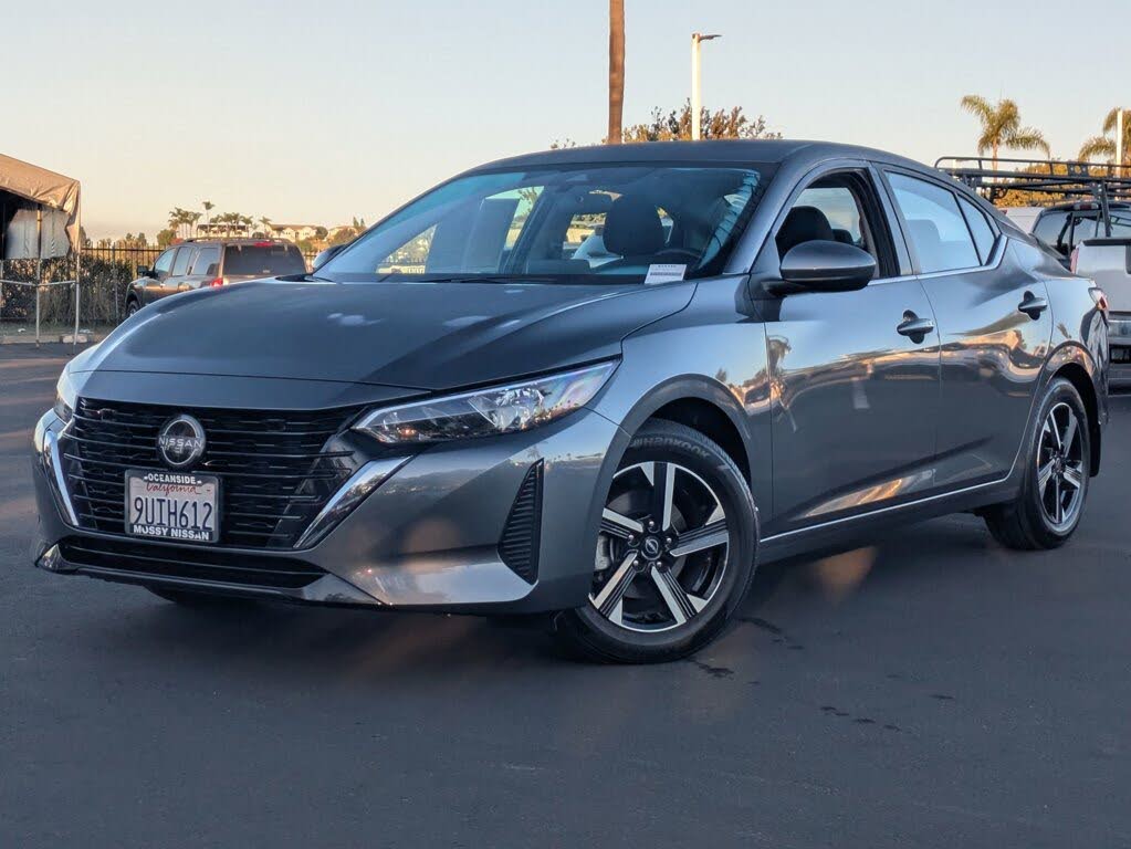 2025 Nissan Sentra SV FWD