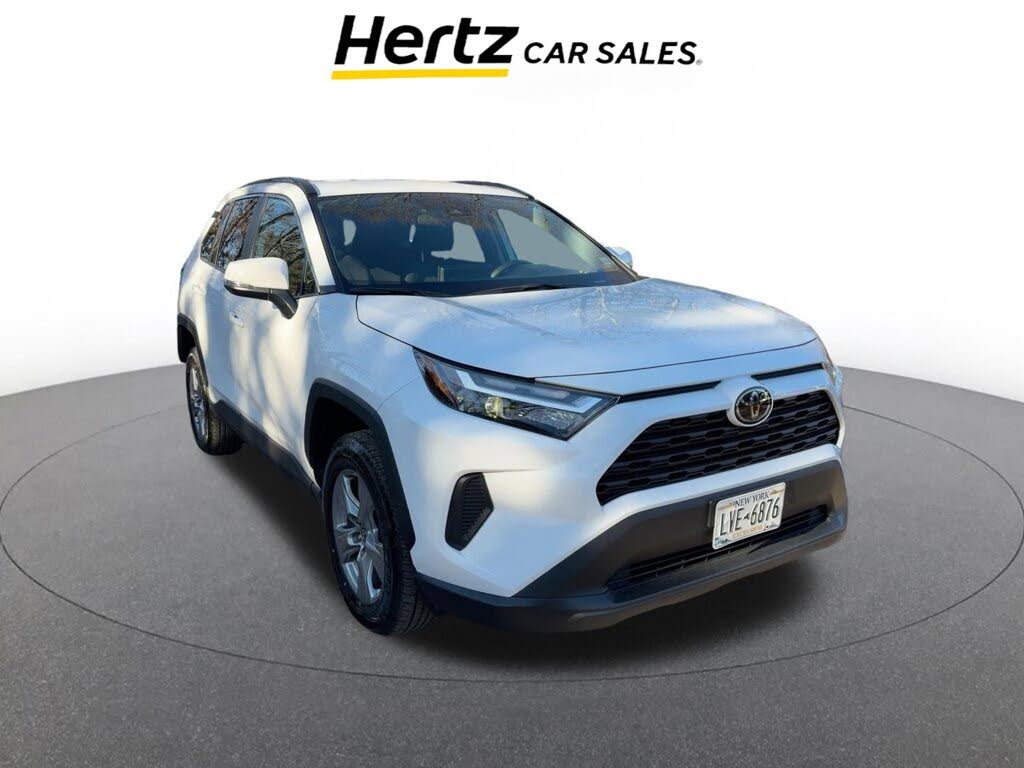 2025 Toyota RAV4 XLE FWD