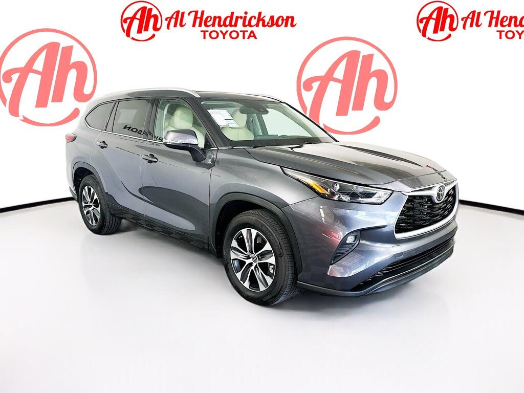 2022 Toyota Highlander XLE FWD