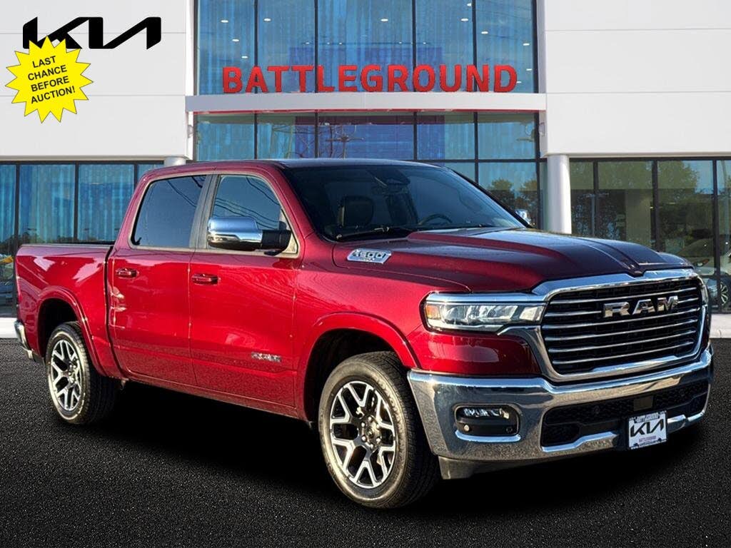 2025 RAM 1500 Laramie Crew Cab 4WD