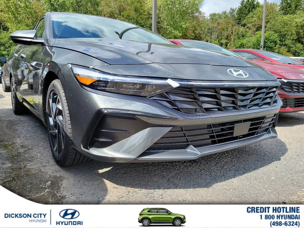 2024 Hyundai Elantra SEL FWD