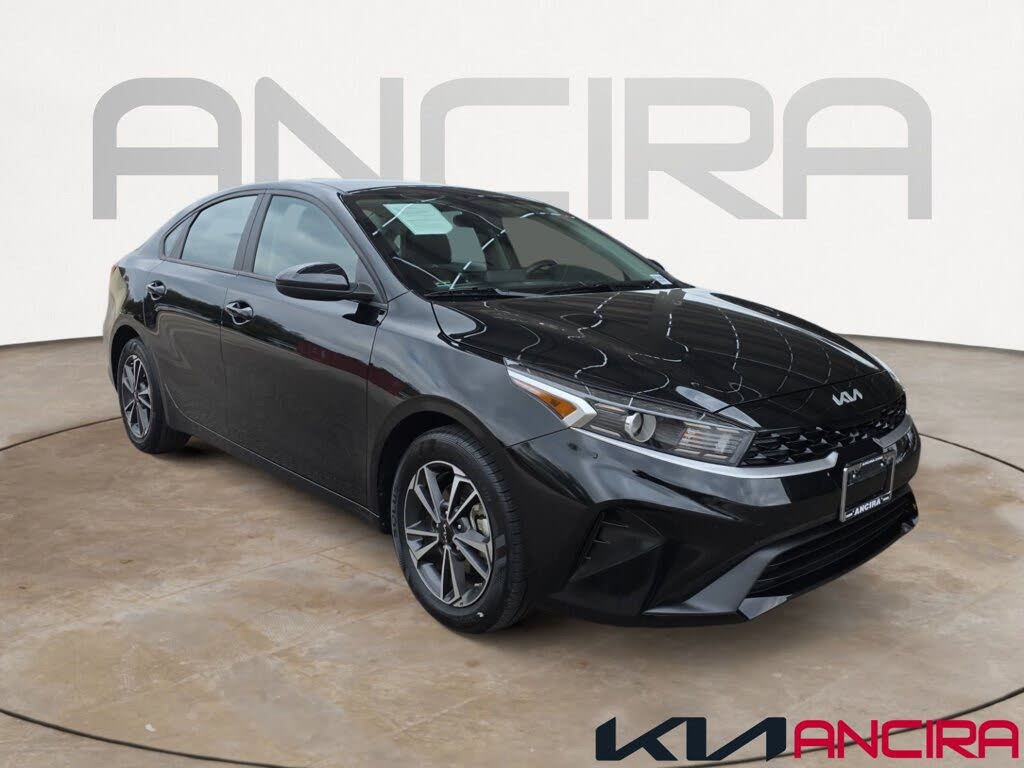 2024 Kia Forte LXS FWD
