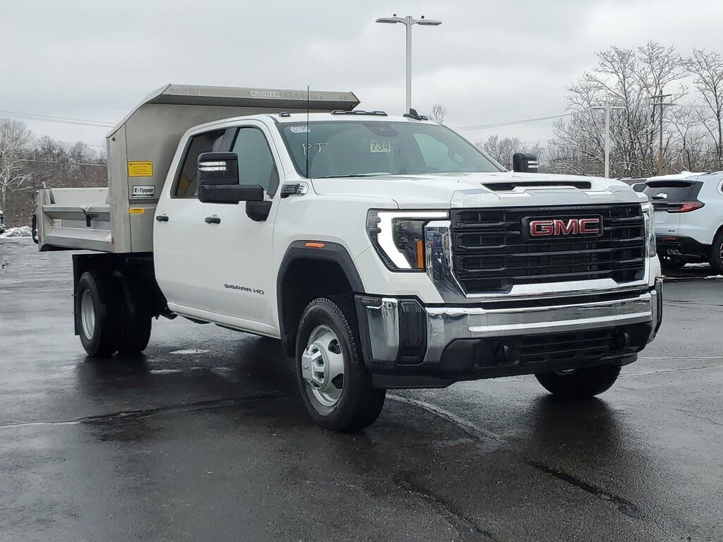 2025 GMC Sierra 3500HD Chassis Pro Crew Cab 4WD
