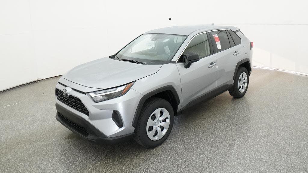 2025 Toyota RAV4 LE FWD