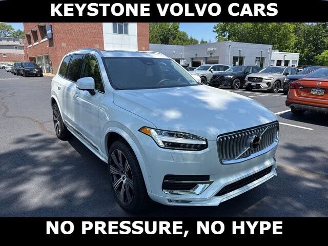 2025 Volvo XC90 B6 Plus Bright Theme 7-Passenger AWD