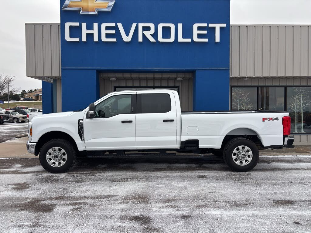 2024 Ford F-350 Super Duty XLT Crew Cab 4WD