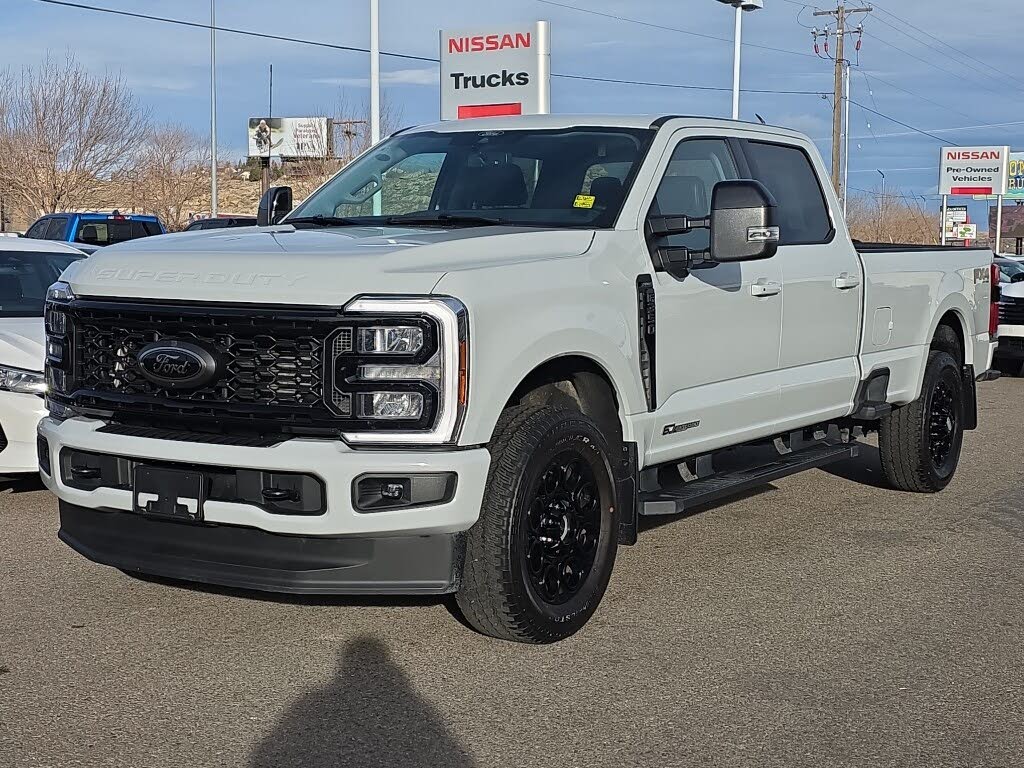2025 Ford F-350 Super Duty Lariat Crew Cab 4WD