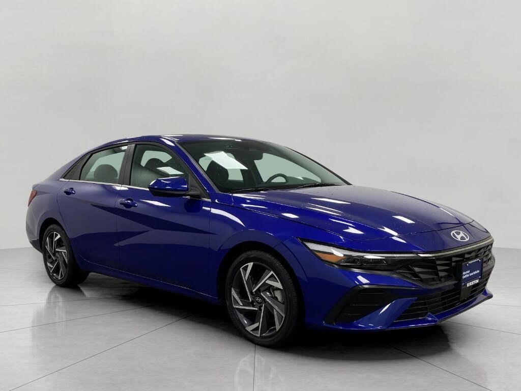 2025 Hyundai Elantra SEL Convenience FWD