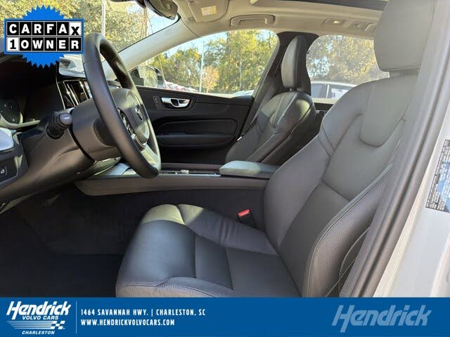 2025 Volvo XC60 B5 Plus Dark Theme AWD