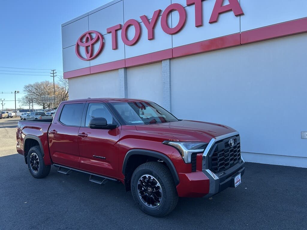 2026 Toyota Tundra SR5 CrewMax Cab 4WD