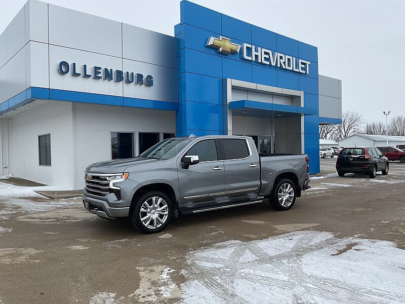 2023 Chevrolet Silverado 1500 High Country Crew Cab 4WD