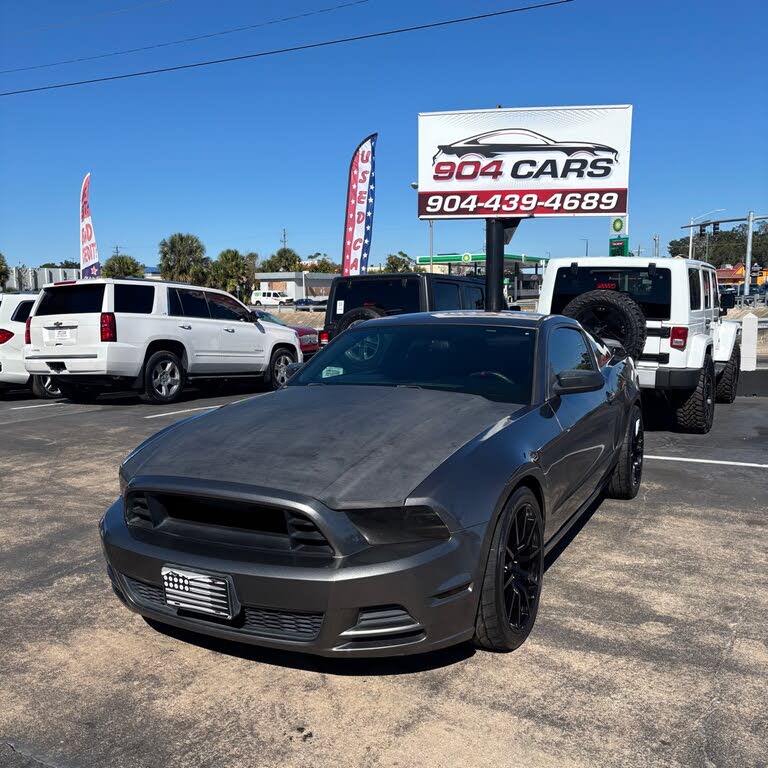 2014 Ford Mustang V6 Coupe RWD