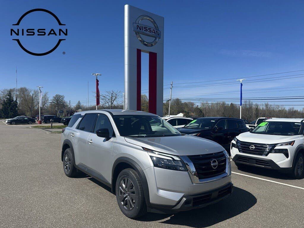 2025 Nissan Pathfinder S 4WD