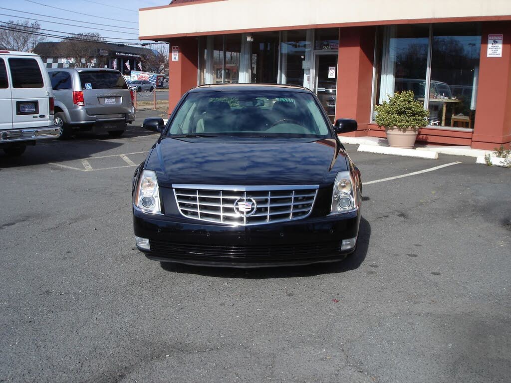2008 Cadillac DTS FWD
