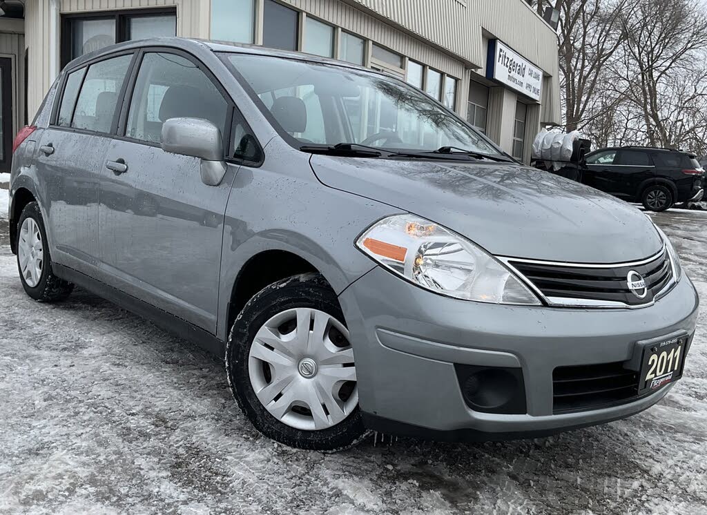 2011 Nissan Versa 1.8 S Hatchback