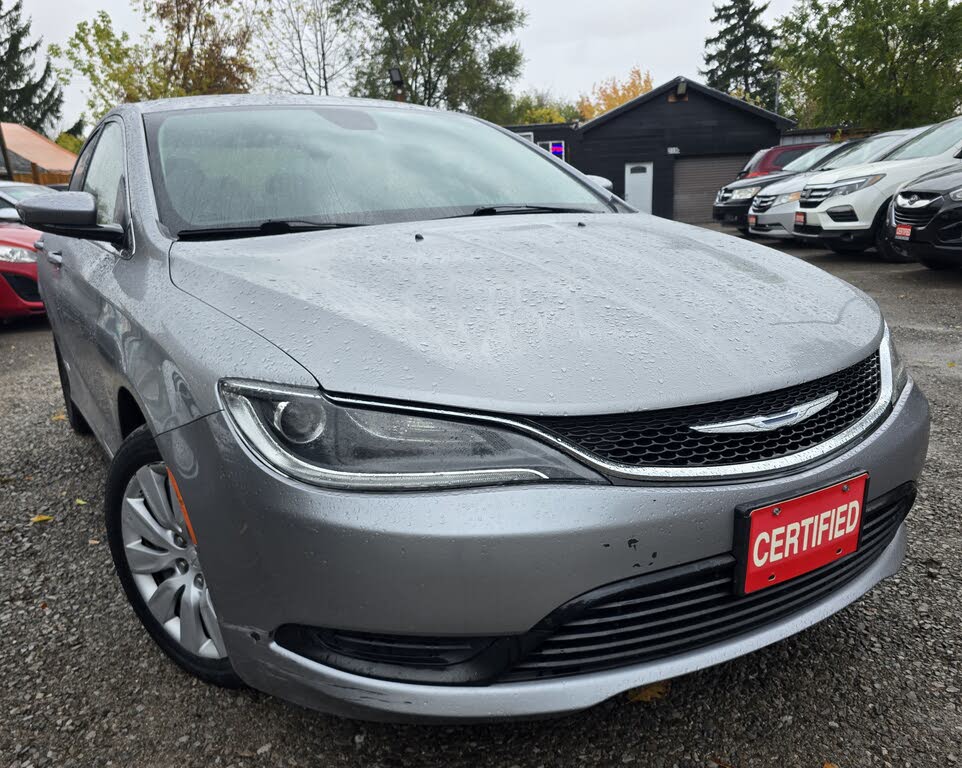 2015 Chrysler 200 LX Sedan FWD