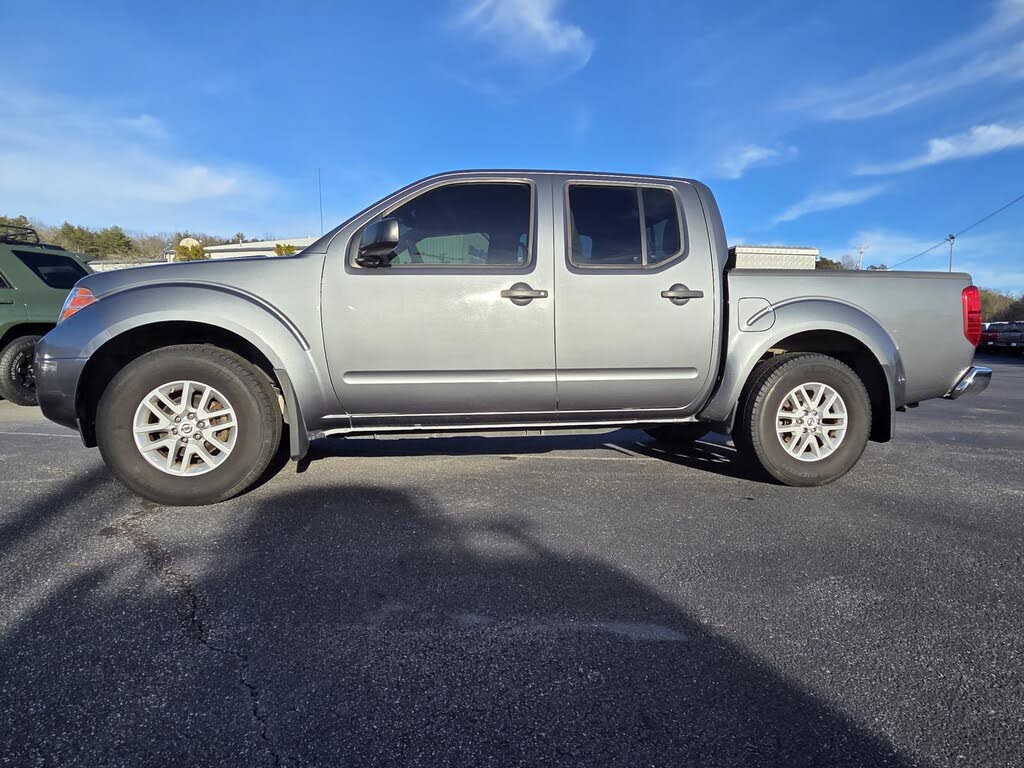 2017 Nissan Frontier SV V6 Crew Cab