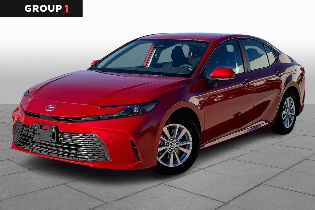 2025 Toyota Camry LE FWD