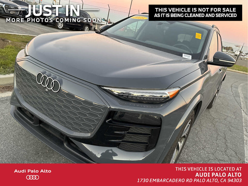 2025 Audi Q6 e-tron quattro Premium Plus