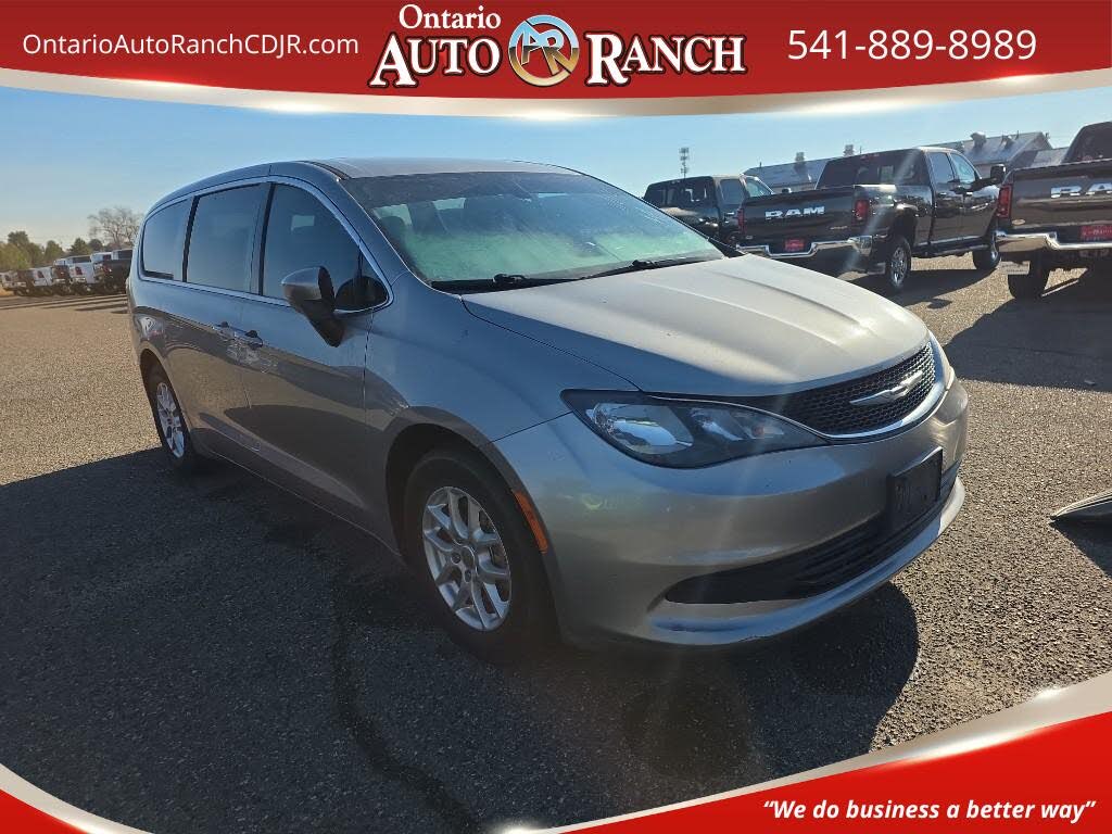 2017 Chrysler Pacifica Touring FWD