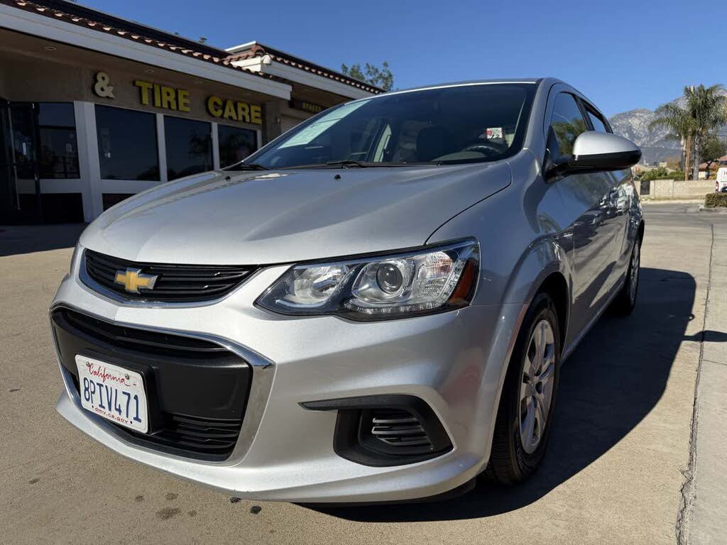 2020 Chevrolet Sonic LT Fleet Hatchback FWD