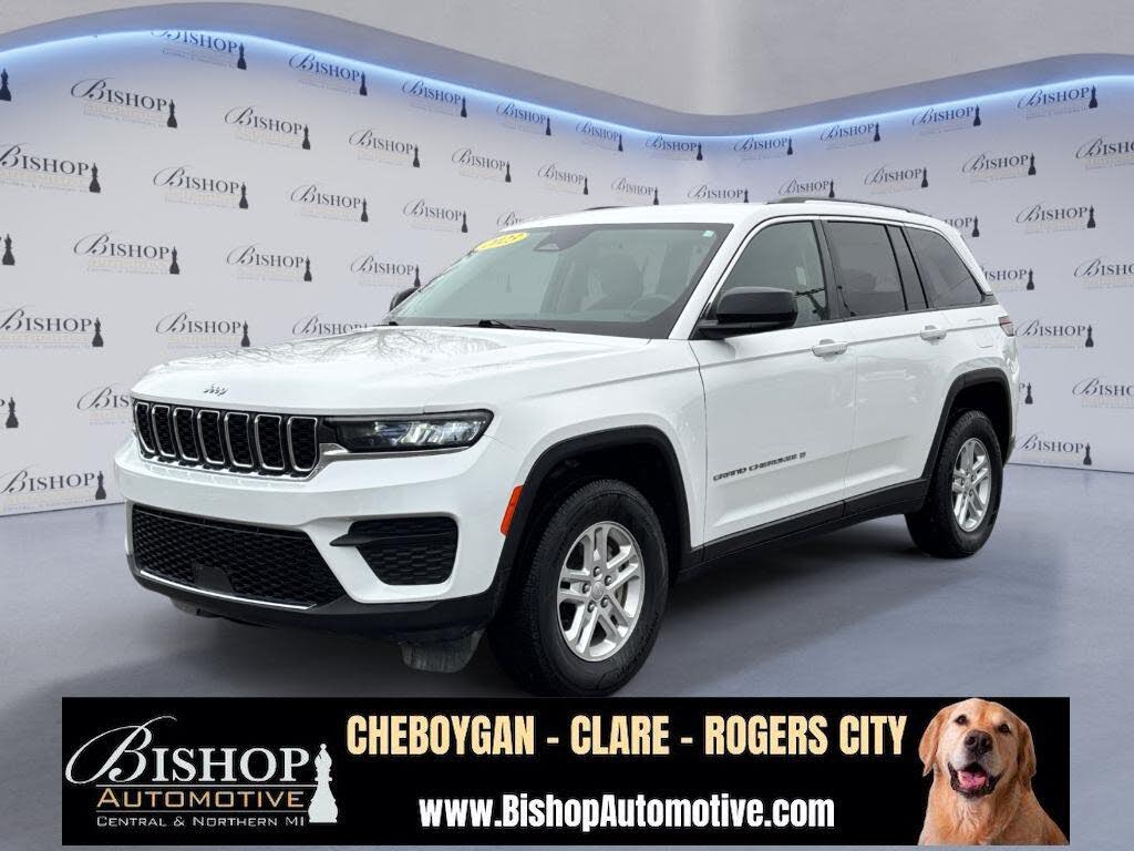 2023 Jeep Grand Cherokee Laredo 4WD